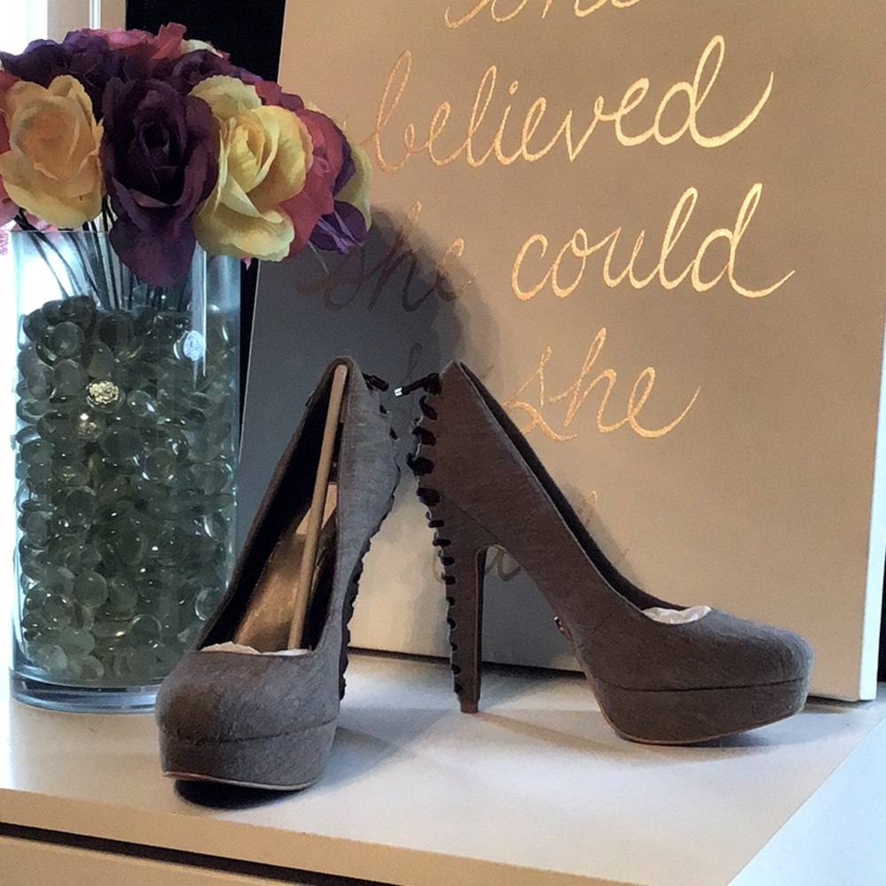 RACHEL Rachel Roy Platform Pumps; Size 7M (tried on, but never worn)